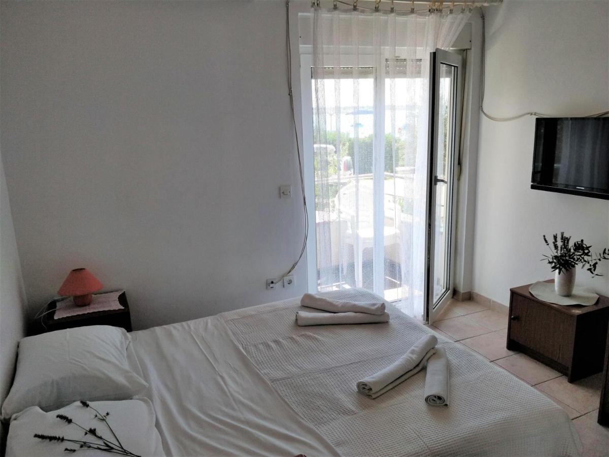 Apartments By The Sea Novalja, Pag - 9326 Exterior photo